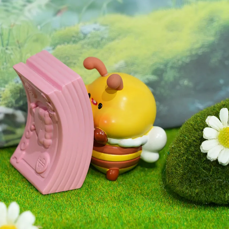 71205 BEE FIGURINE BLIND BOX-6