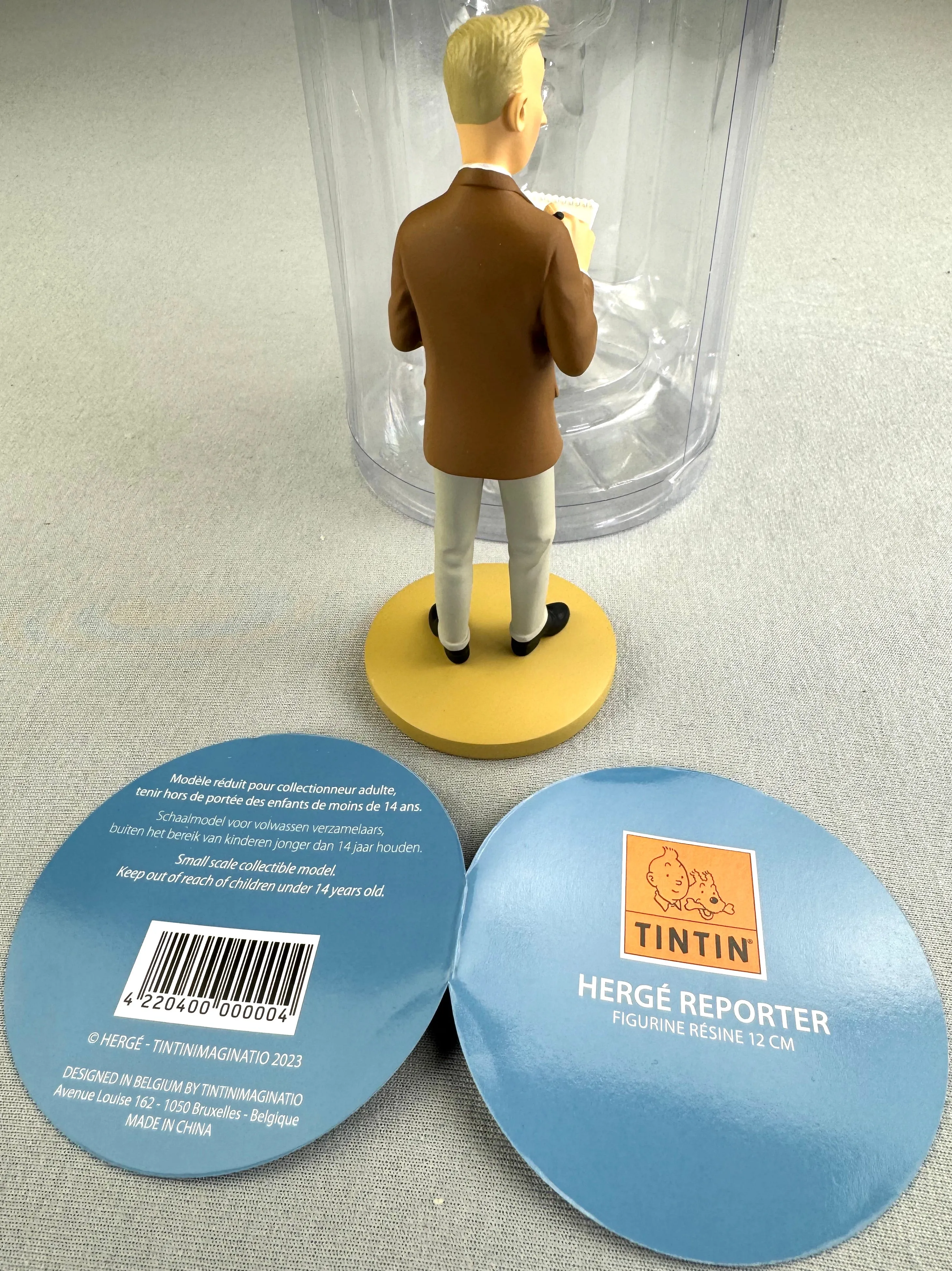 Figurine Moulinsart 42204 Herge Reporter & Notepad 12cm X Rare Resin Tintin Figure