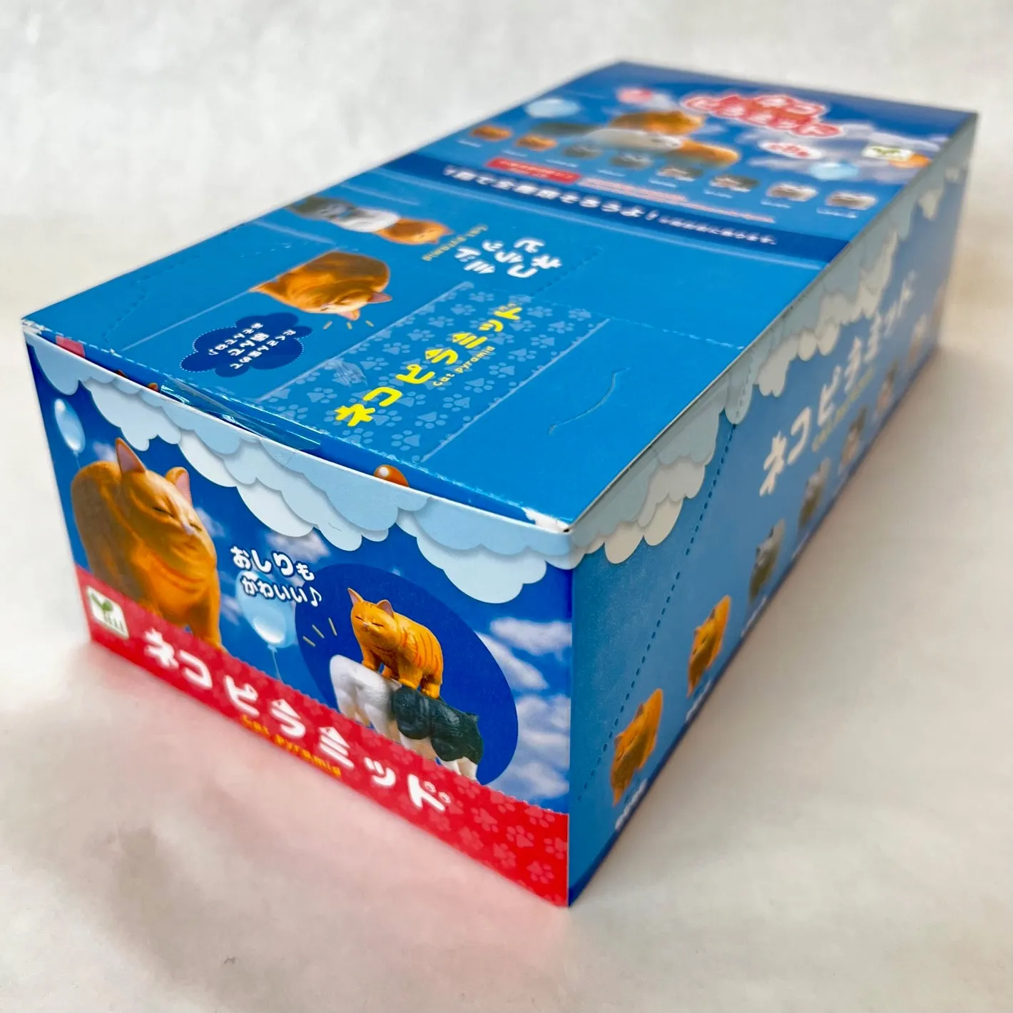 X 70763 CAT PYRAMID FIGURINES BLIND BOX-DISCONTINUED