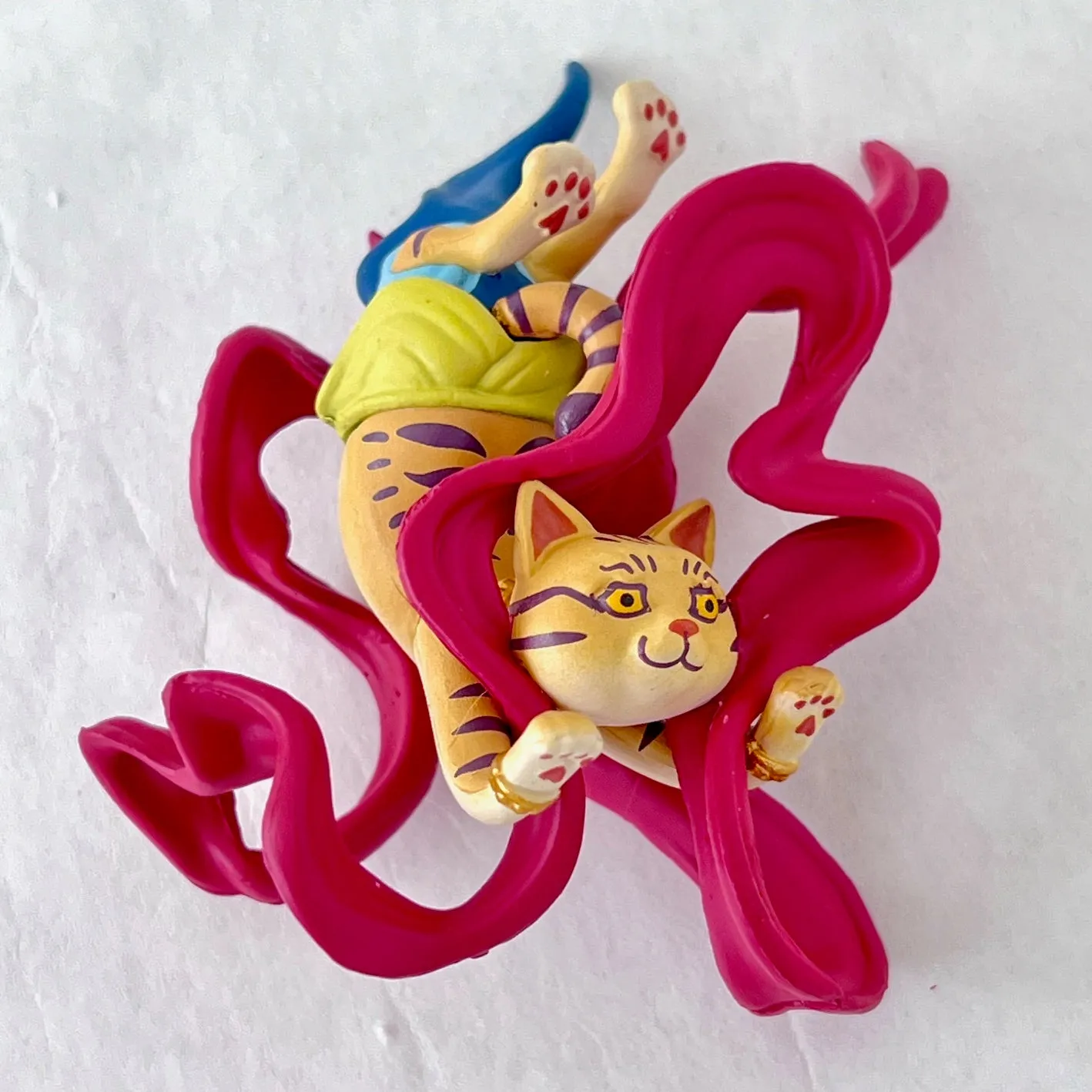 X 73048 Flying Dancer Cats BLIND BOX-DISCONTINUED