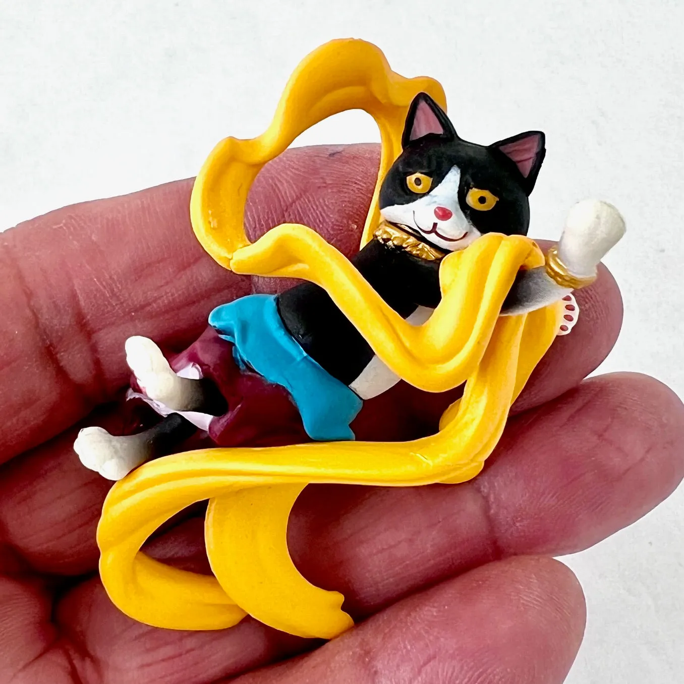 X 73048 Flying Dancer Cats BLIND BOX-DISCONTINUED
