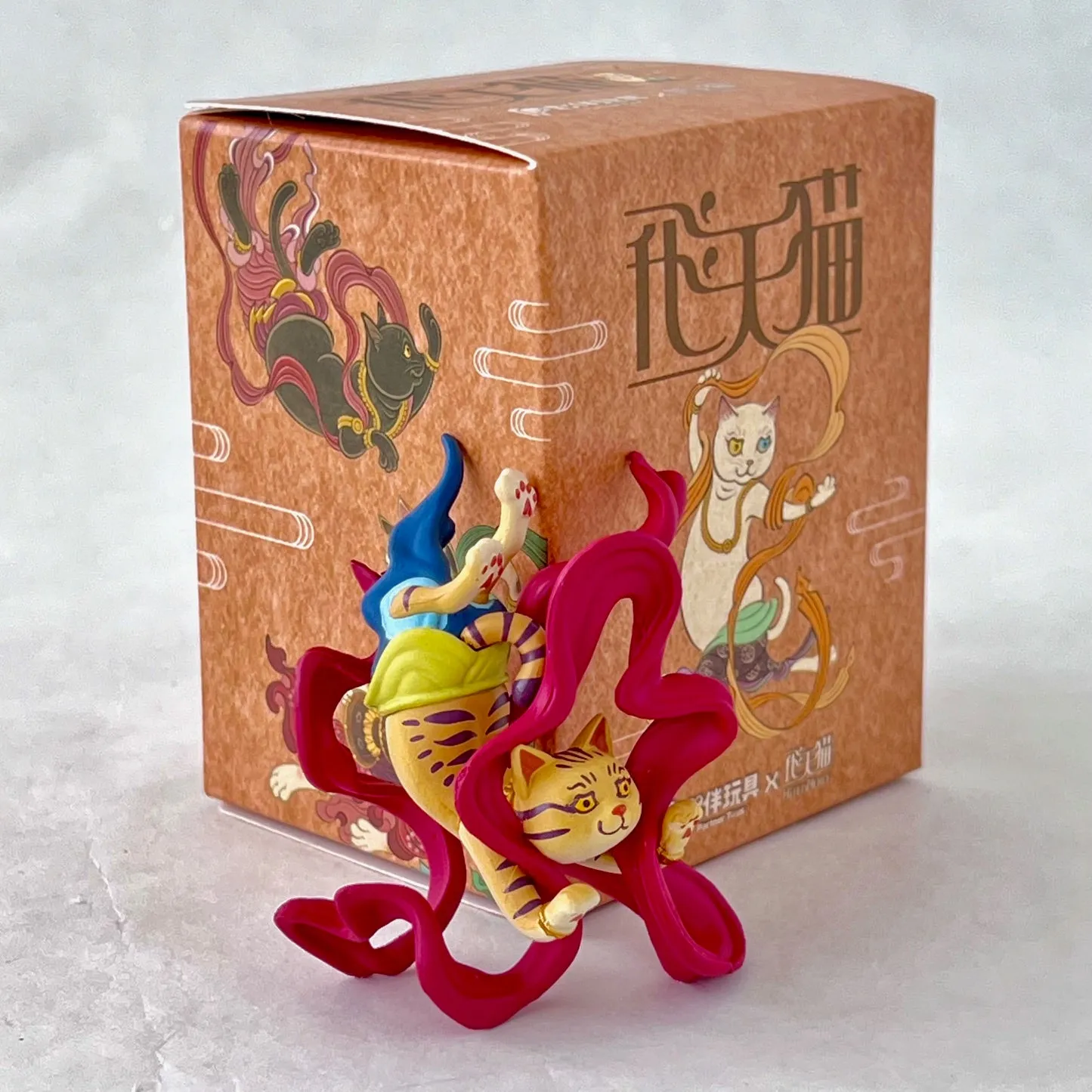 X 73048 Flying Dancer Cats BLIND BOX-DISCONTINUED