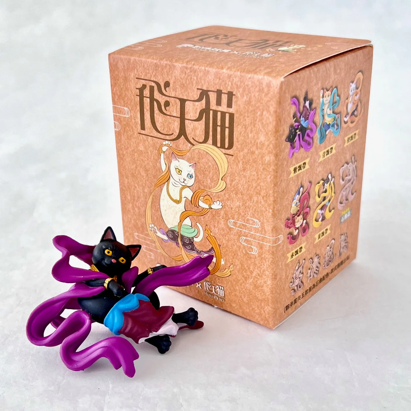 X 73048 Flying Dancer Cats BLIND BOX-DISCONTINUED